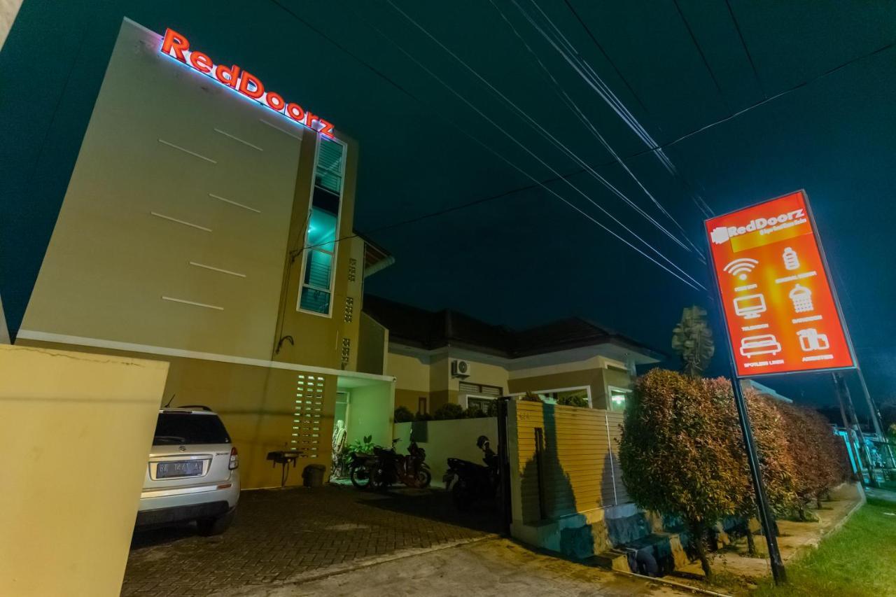 Reddoorz At Joyce Guest House Medan Luaran gambar